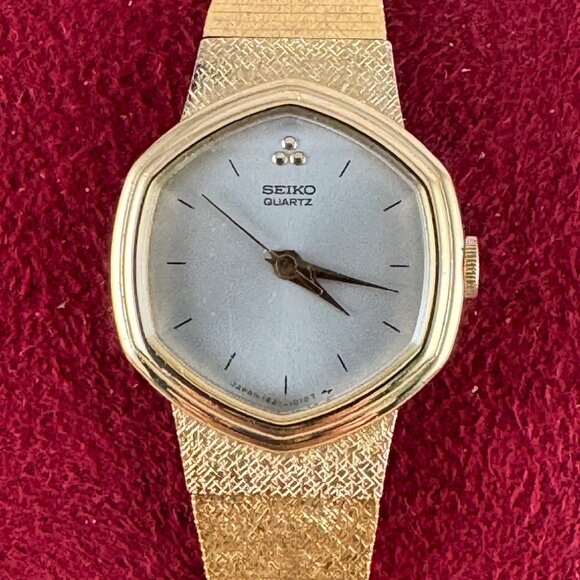 Vintage Seiko Watch with a Hexagon Shaped Bezel Silver sunburst Dial